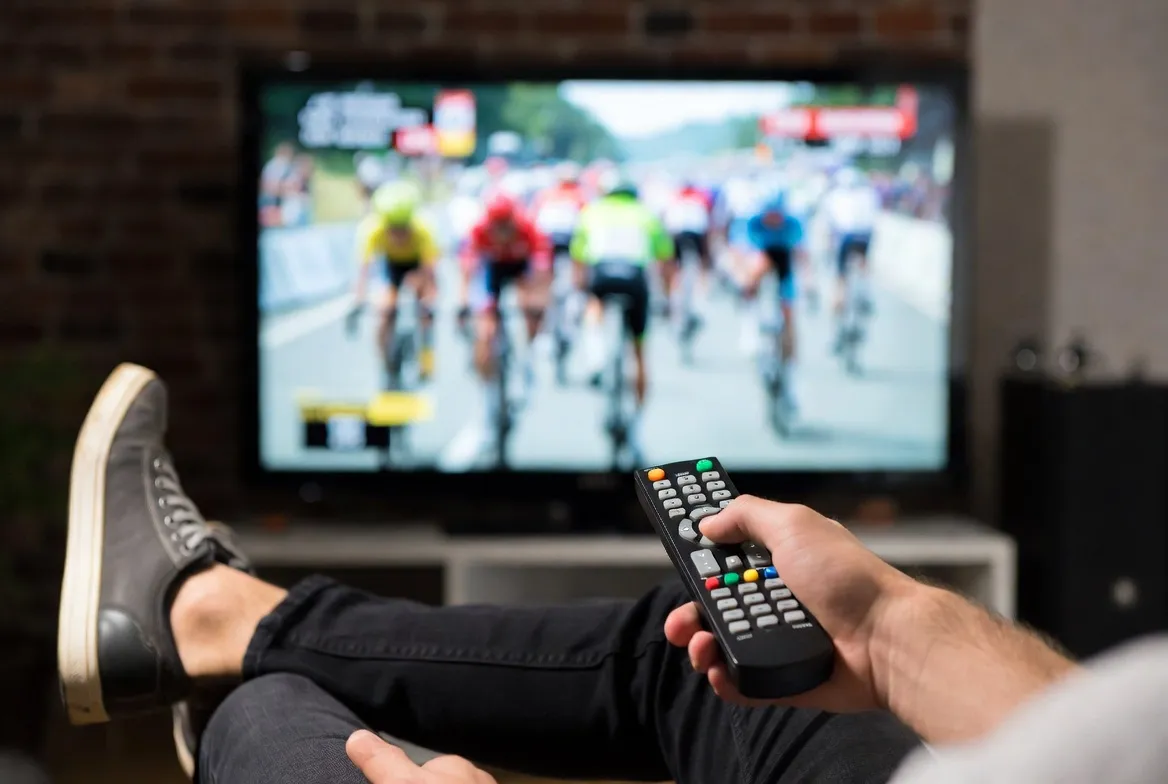 Watching the Tour de France cycling race live on IPTV