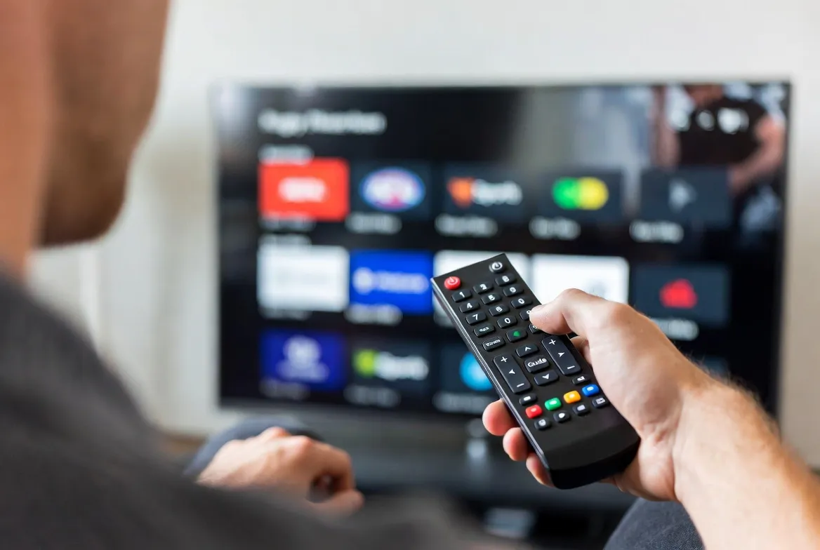 Watching live rugby league and AFL matches via IPTV on a smart TV